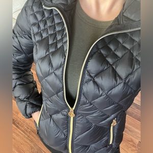 Michael Kors Down Puffer Jacket in Black size M